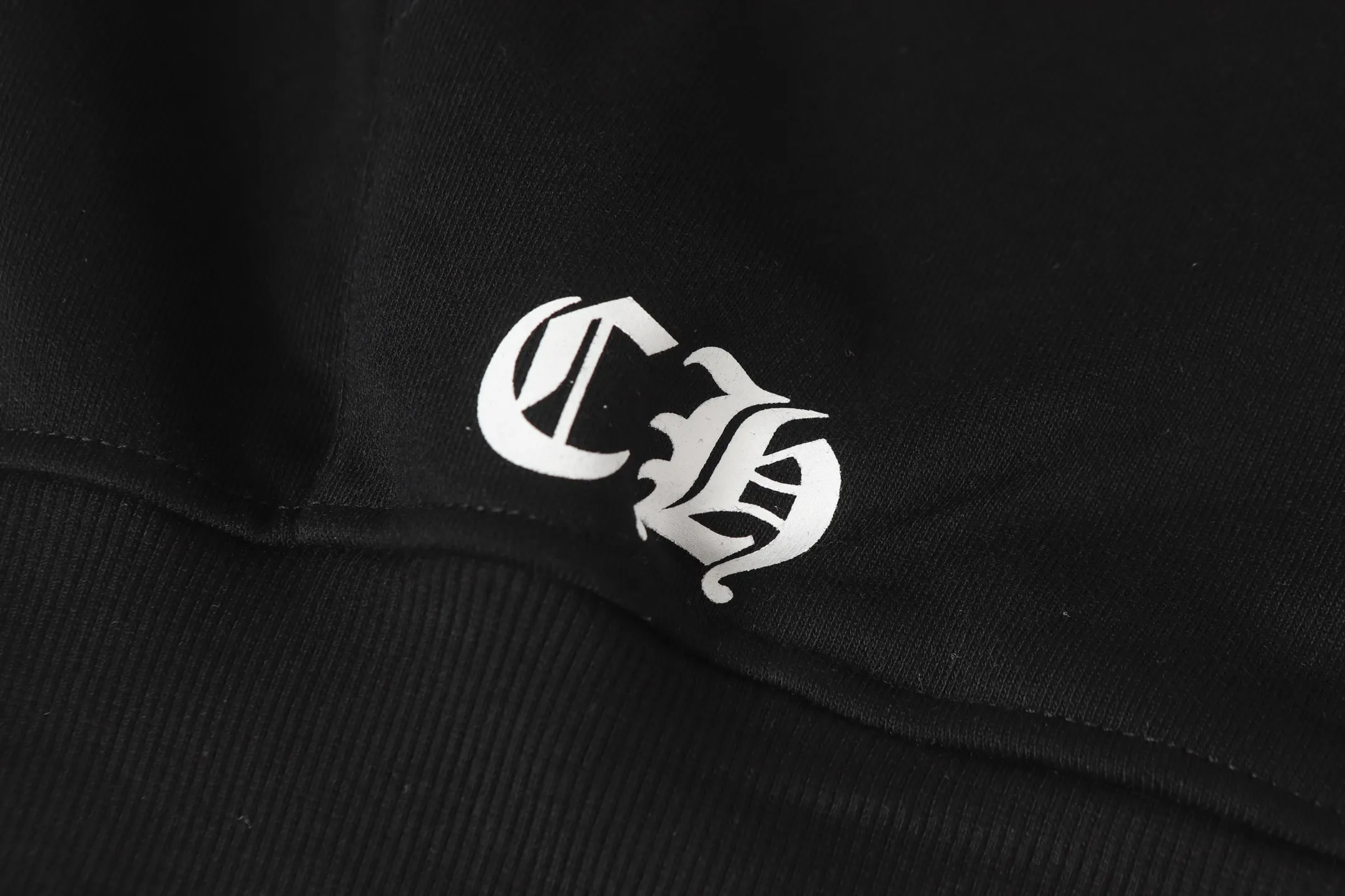 P250 cross-border model, please do not place an order if you are pursuing quality -Chrome Hearts/Chrome Hearts Sanskrit ghost print zipper sweatshirt cardigan jacket -High weight, high density and high quality. The wool is soft, delicate and skin-friendly. Soft and silky to the touch. Excellent warmth and skin-friendly properties. LXL